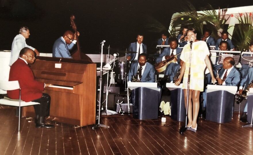 Mary Stallings with Count Basie and his Orchestra on a cruise ship in 1970,