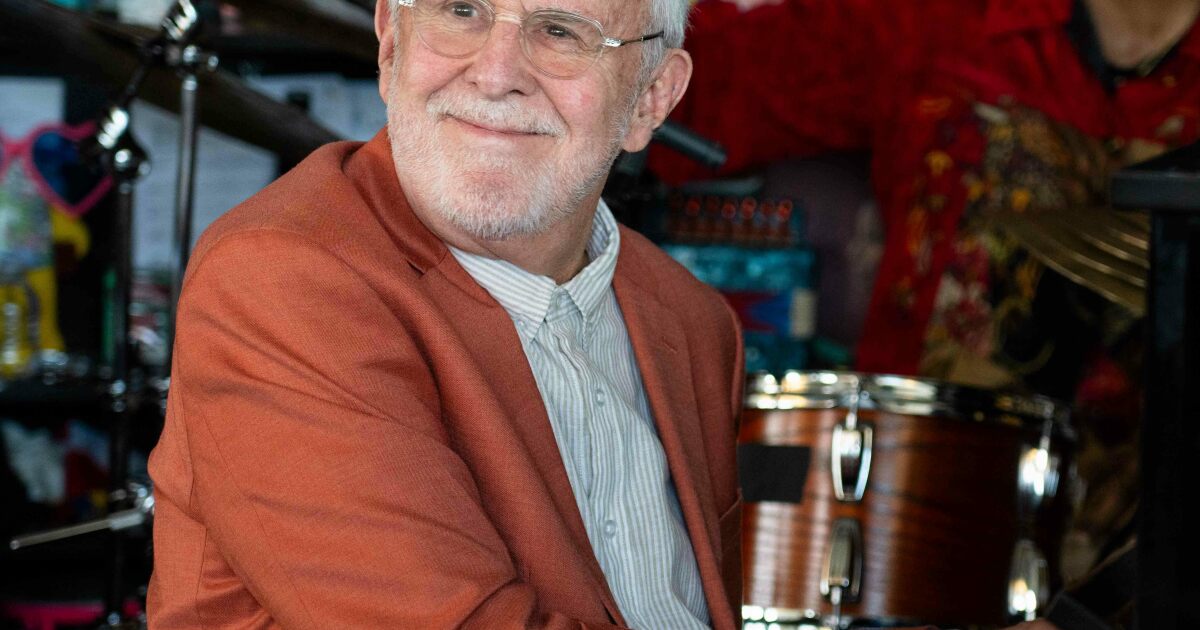 Tiny Desk Premiere: Bob James